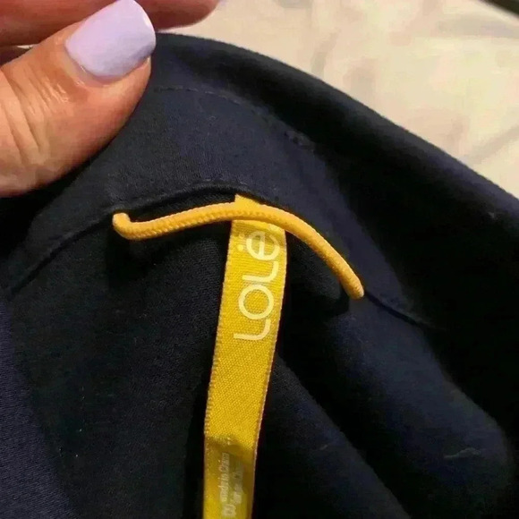 Lolë woman’s navy blue Dakota full  zip jacket. Fall season start - Picture 5 of 10